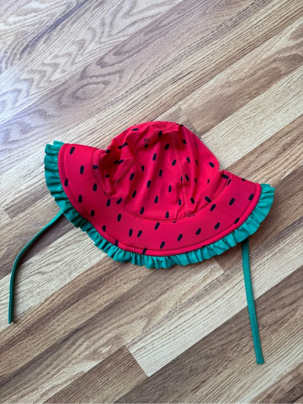 Hanna Andersson Red Strawberry-Print Sun Hat with Green Ruffle